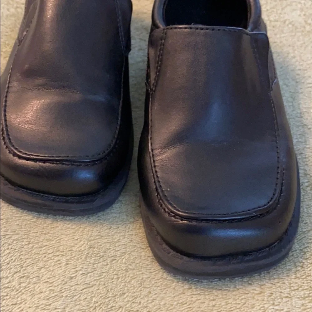 Smart Fit black shoes kids size 9 1/2 durable